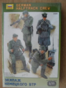 ZVEZDA 1/35 3585 GERMAN HALF TRACK CREW